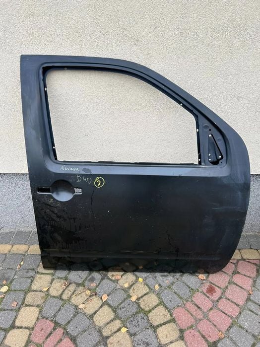 Drzwi przód prawy Nissan Navara D40 2006