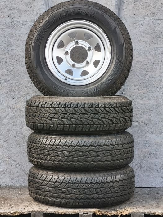 Opony Felgi 16” 5x165.1 ET8 236/70R16  Land Rover Defender Discovery