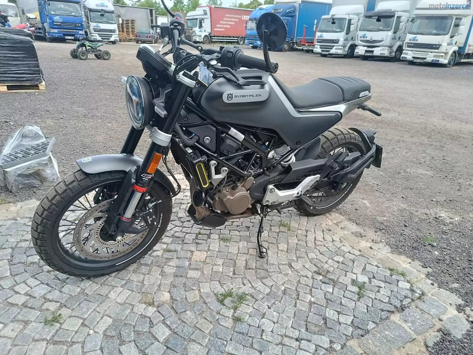 Husqvarna Svartpilen 125