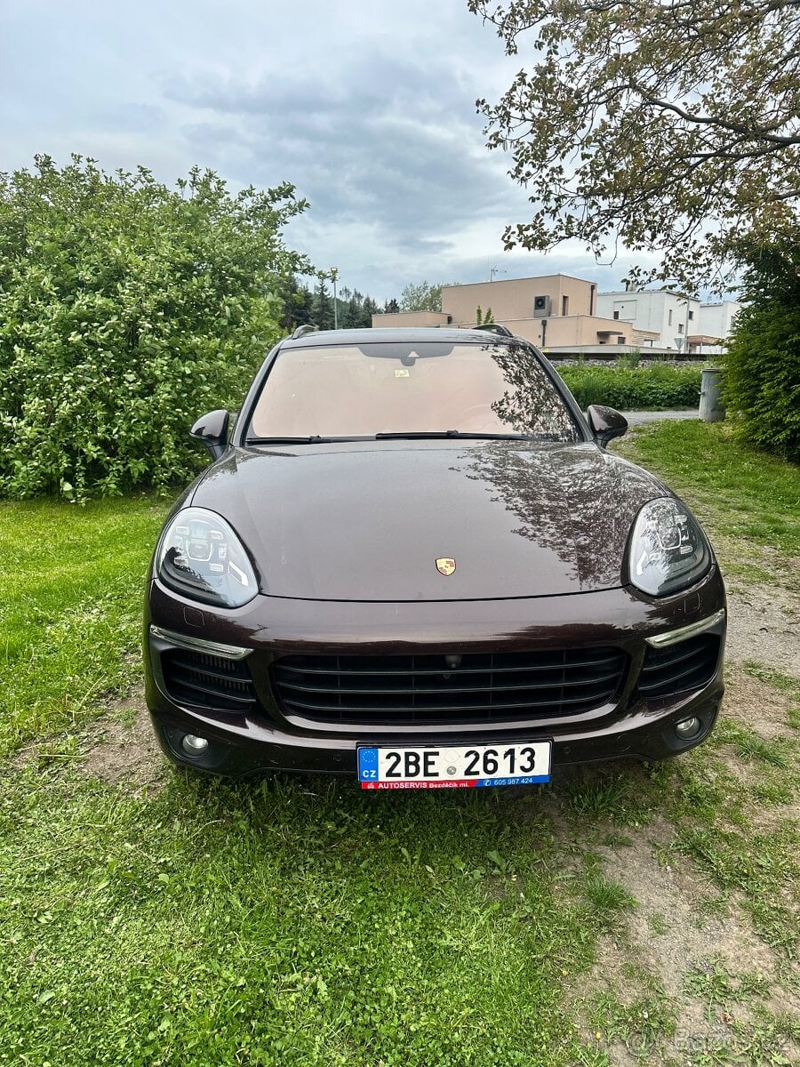 Porsche Cayenne 3.0, V6.