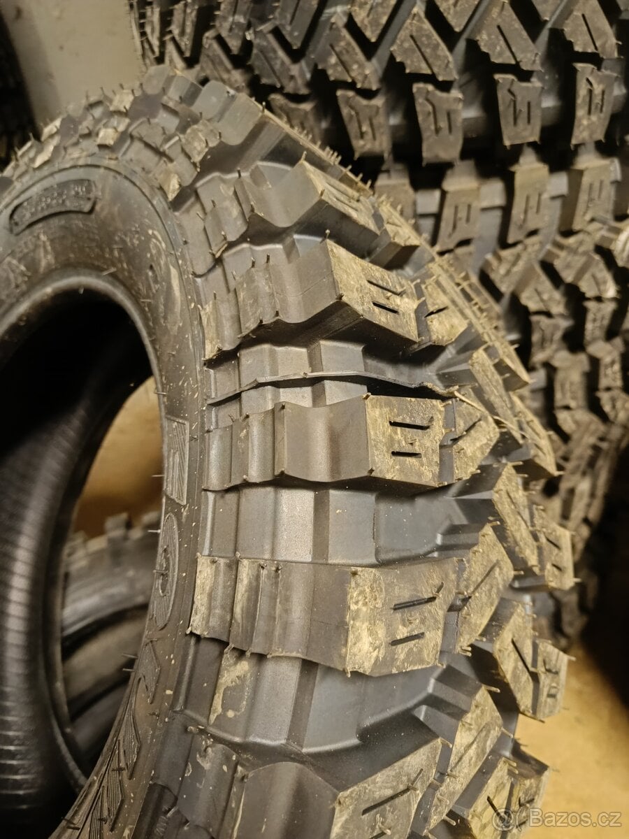 Prodám offroad pneu 235/60 R16 Climber