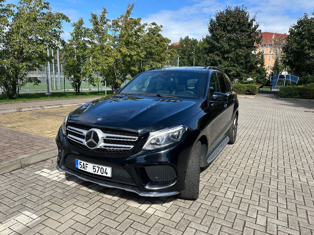 Mercedes-Benz GLE 500 4MATIC SUV, 2016, plná výbava