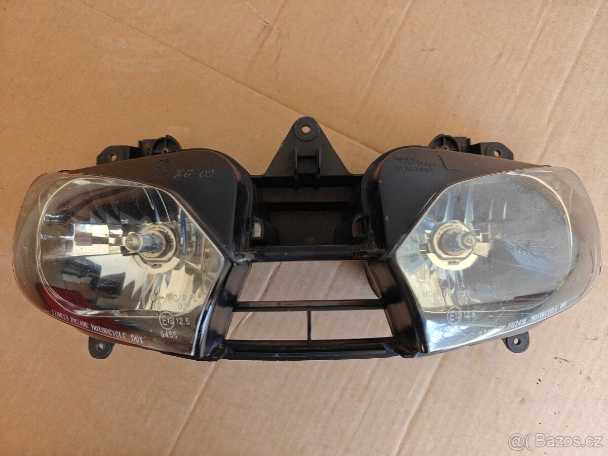 Yamaha  YZF R6 (2002) - přední + zadní světlo - tachometr