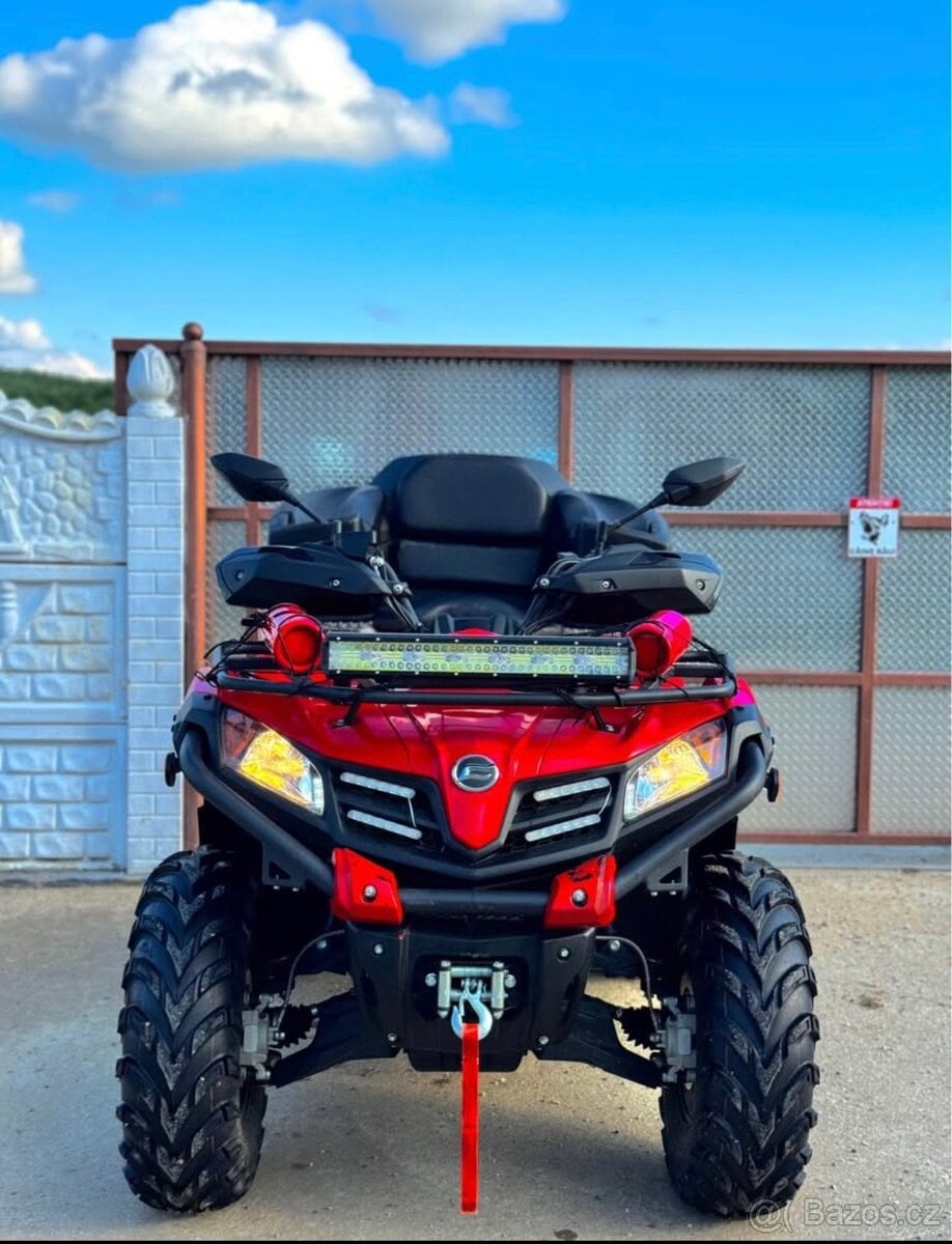 Čtyřkolka CF MOTO 520L