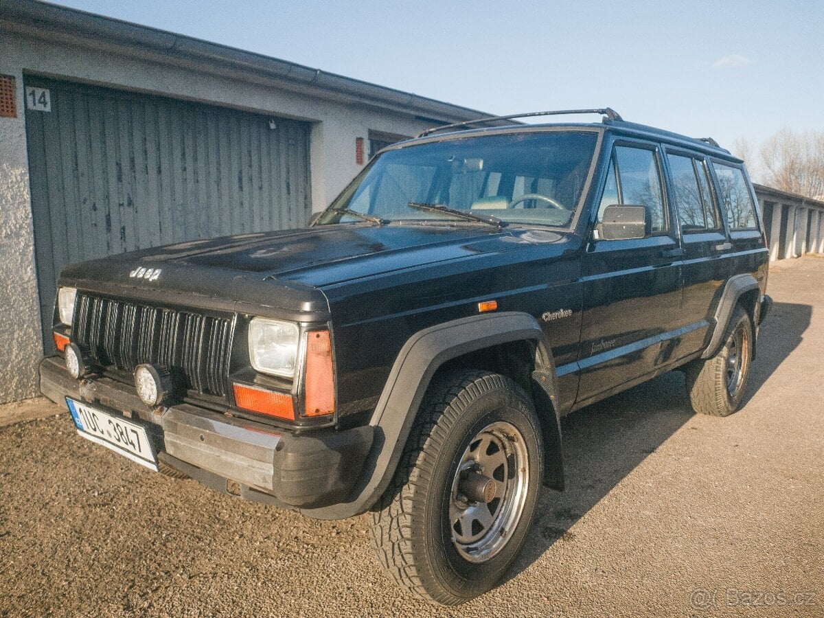 Jeep Cherokee XJ 2.5i 4x4