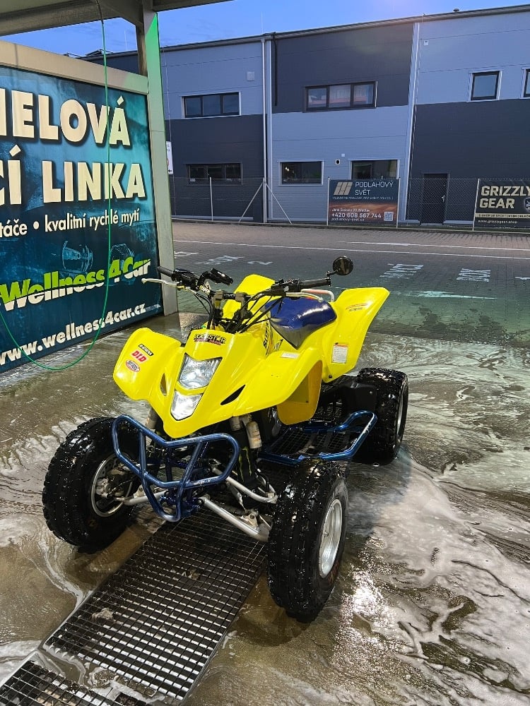 Suzuki LTZ 400