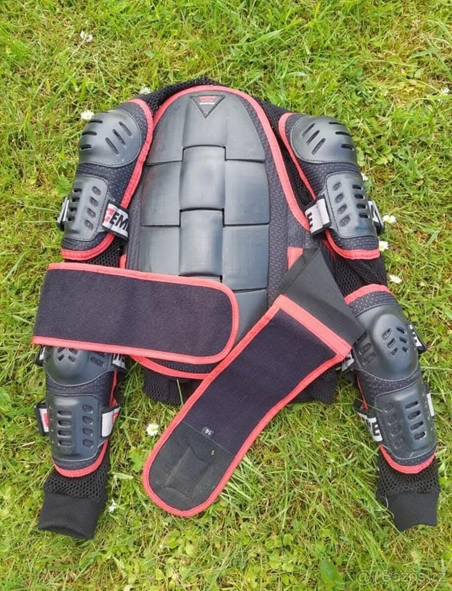 Krunýř velikost 14