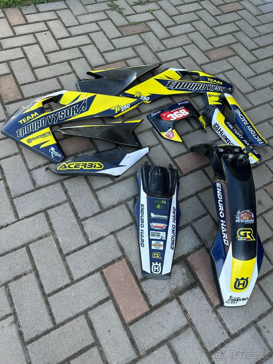 plasty Husqvarna 250i