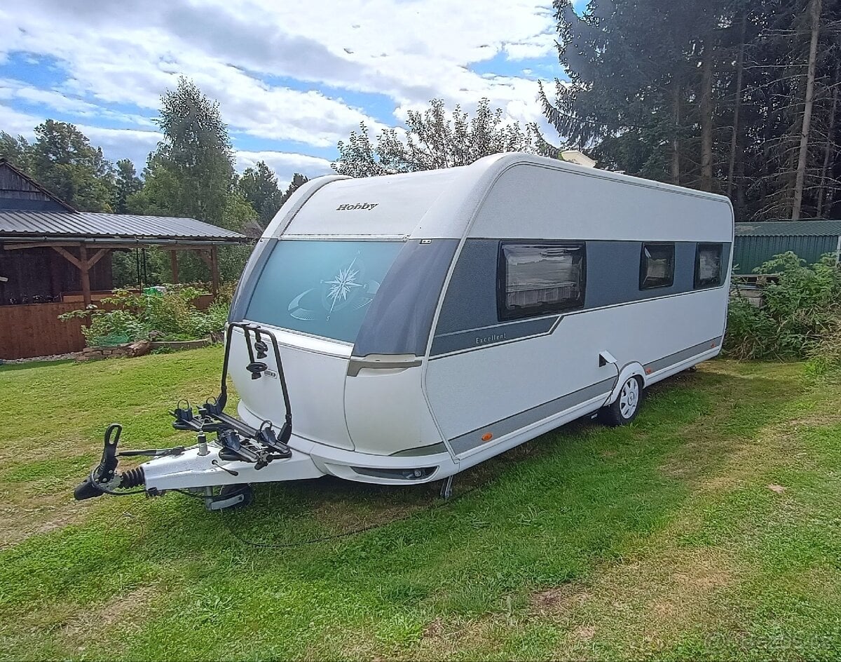 Hobby 560 Excelent, 2x předstan, MOVER, nosič kol