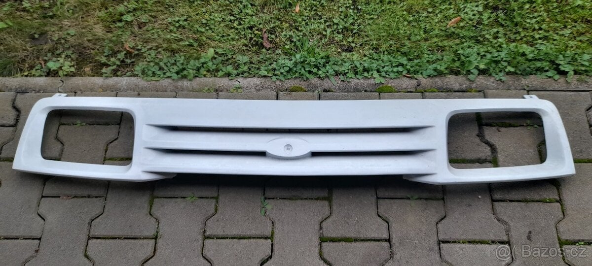 Ford Sierra  - přední maska