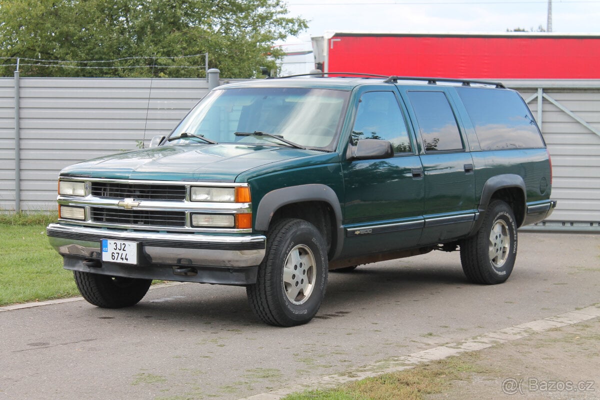1995 Chevrolet Suburban 4WD 5.7 V8