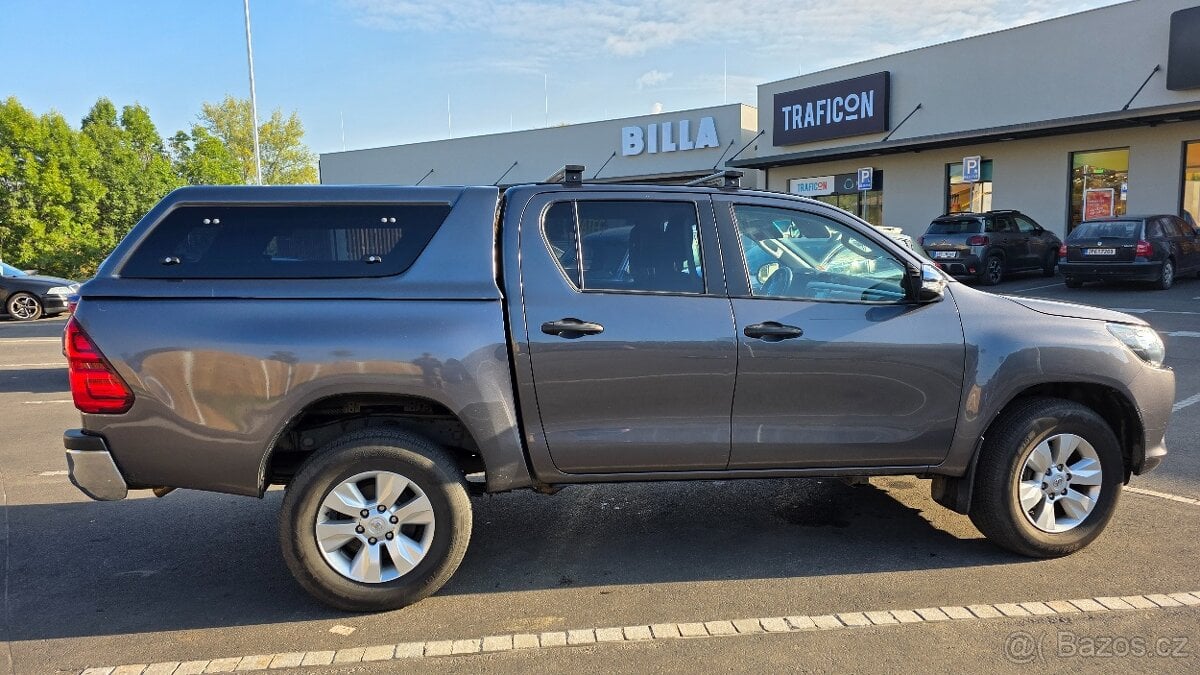 Toyota Hilux 2.4