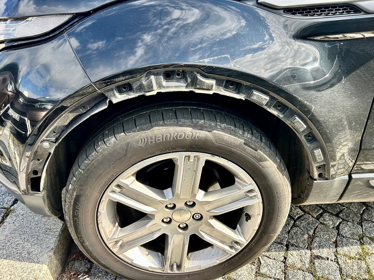 Sháním plastový kryt na levý přední  RANGE ROVER