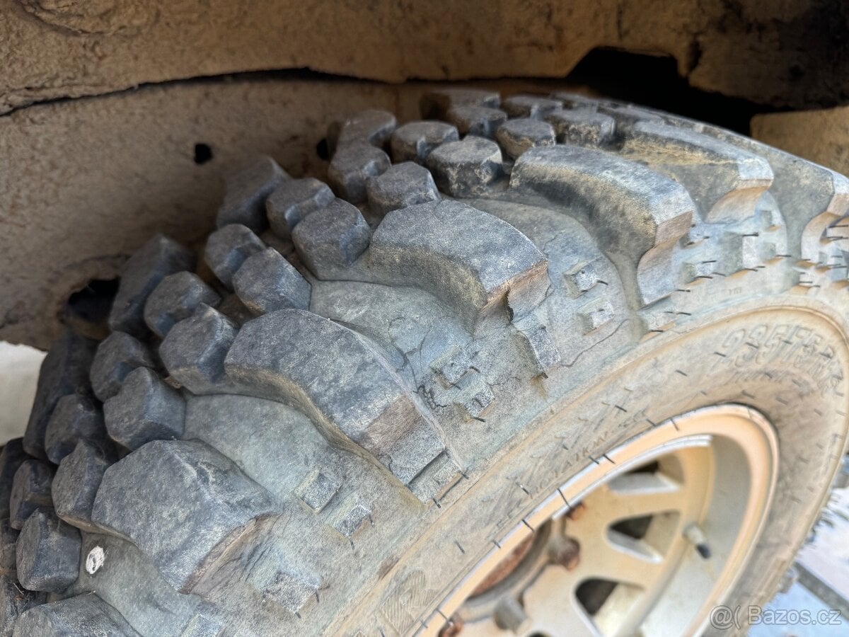 Predám kolesá s pneu T3 235/75 R15