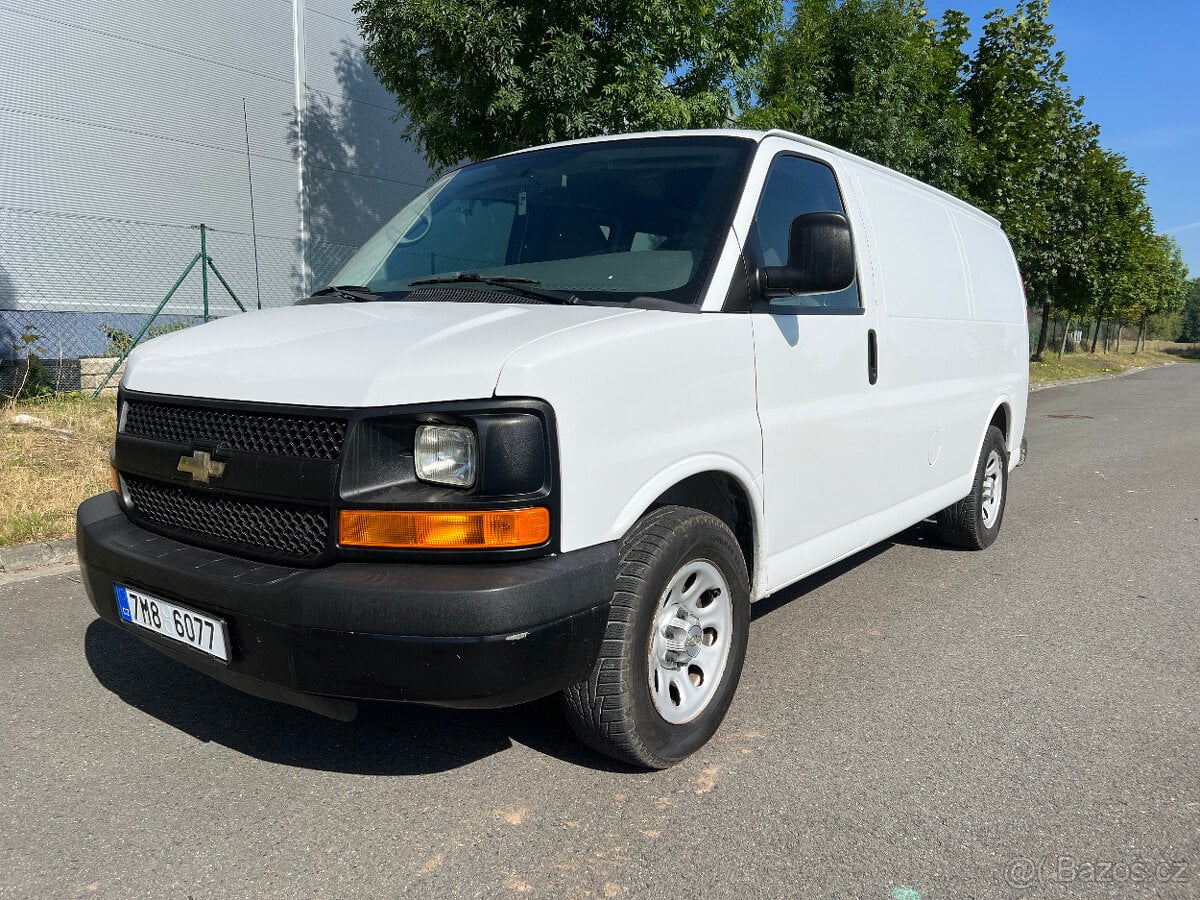 Chevrolet Express AWD 5.3 V8, 4x4, 2013, 85 000 km, 5 míst