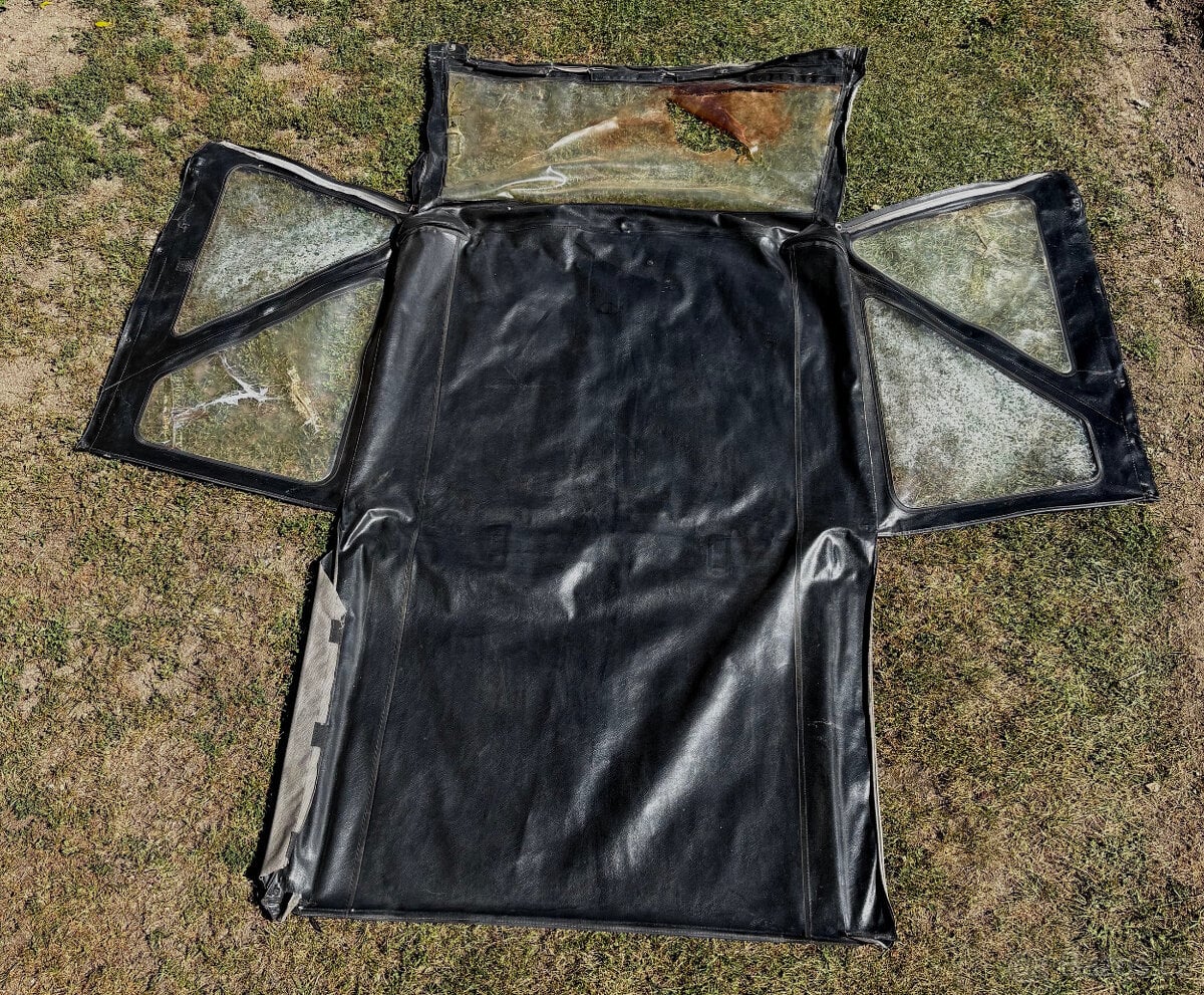 Koženková střecha Suzuki Samurai SJ413 k renovaci