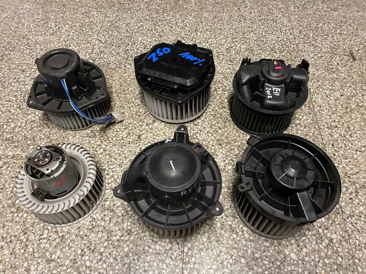 Motorek větráku Nissan