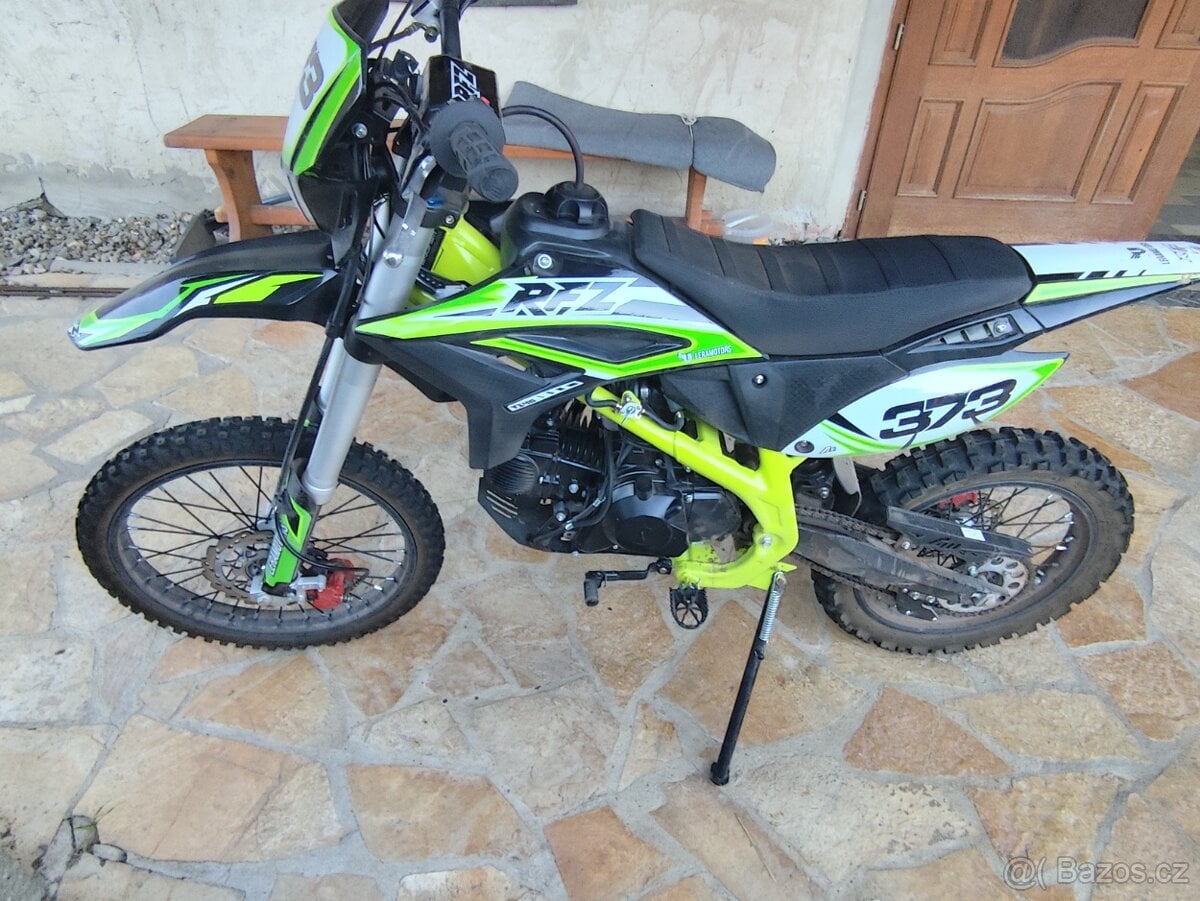 Prodám Pitbike leramotors 140cc.