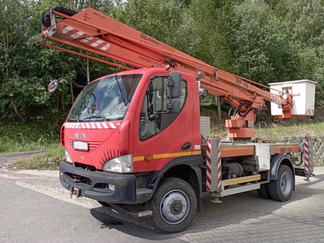 Avia D120 - montážní plošina