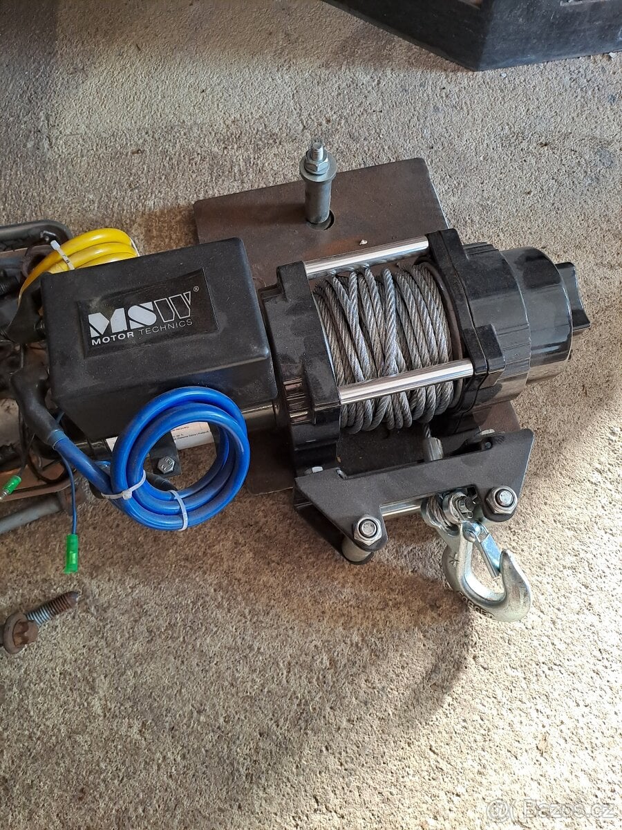 Lanový naviják 1590kg dálkové ovládání