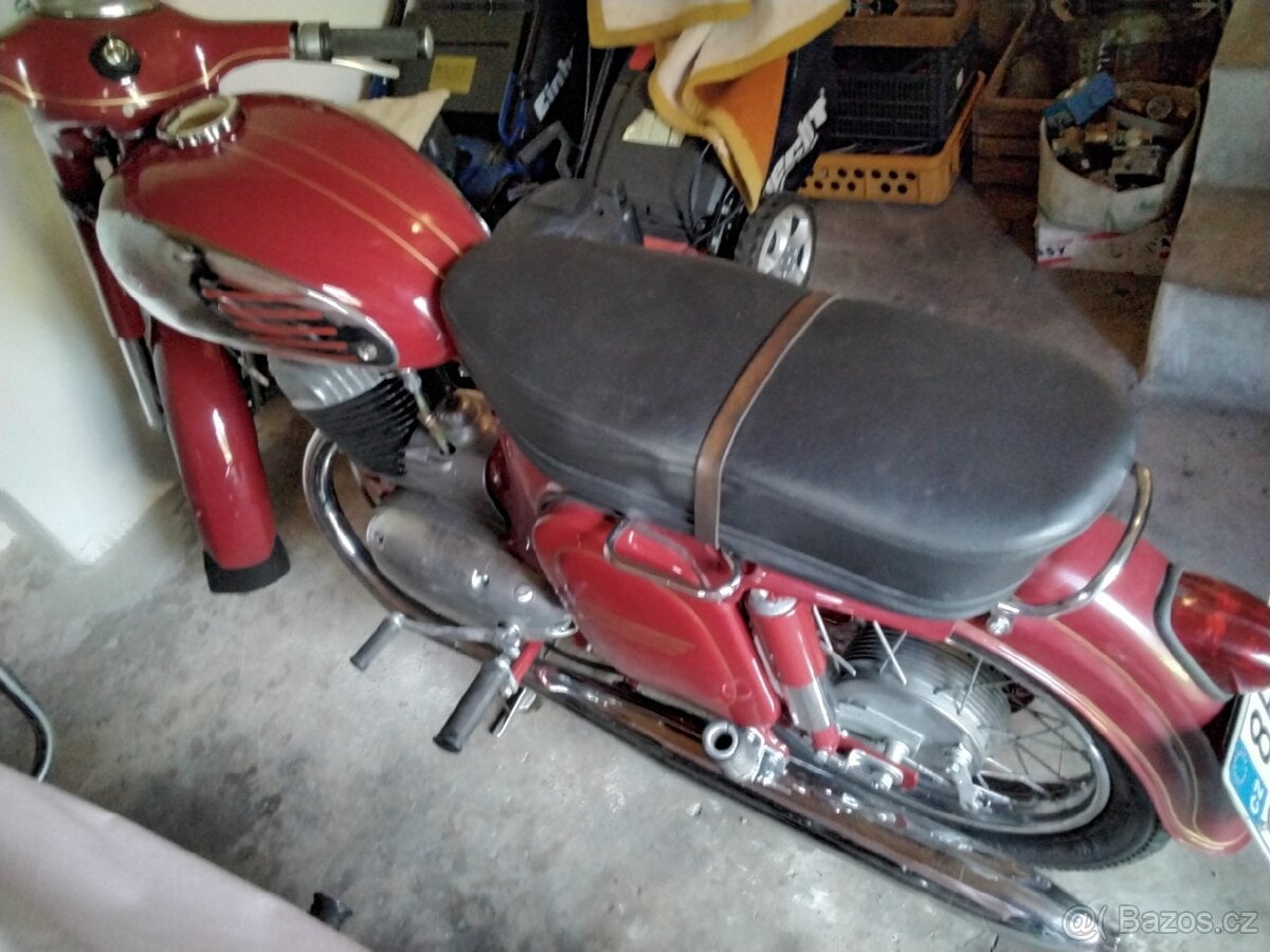 Vyměním jawu 250 559 s T.P