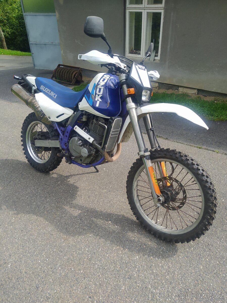 Suzuki DR