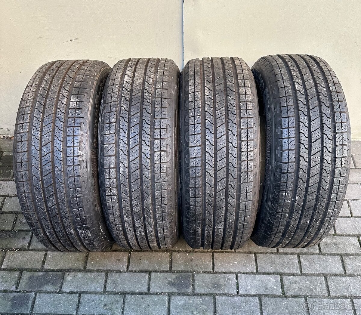 Nové pneu / SUV Good Year / Ford / Amarok 255/55 r20