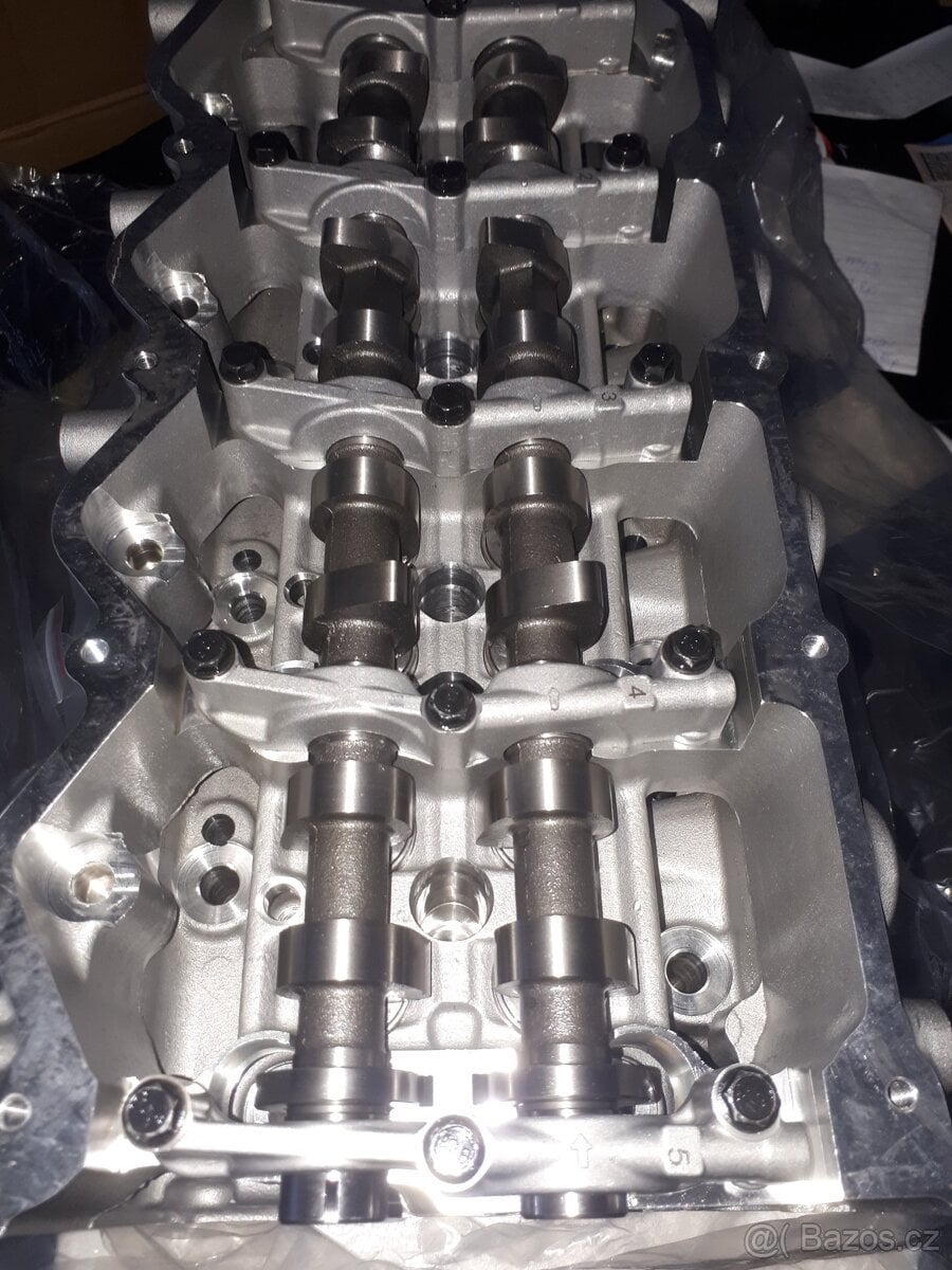 Nissan navara YD25...R51 Kompletni hlava NOVÁ