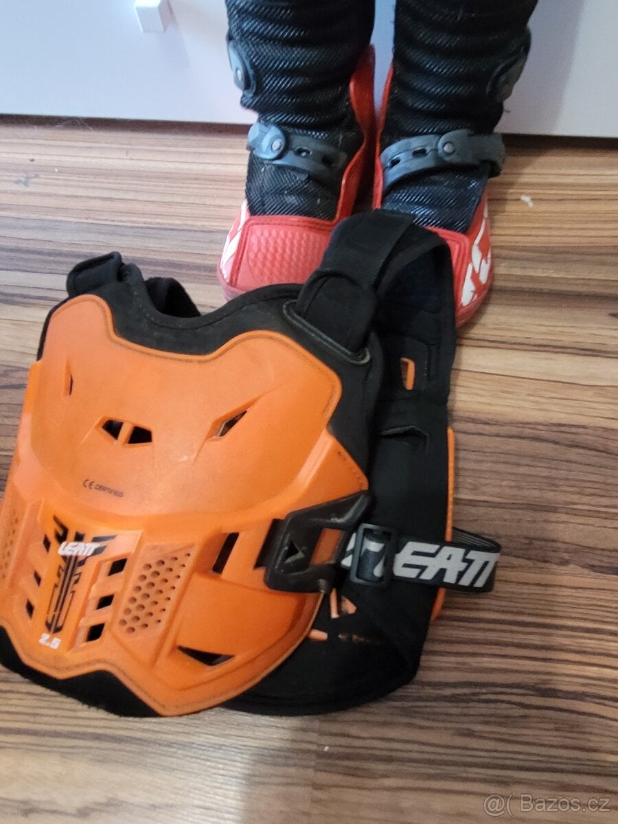 detské čižmy TCX a hrudný a detský chránič LEAT