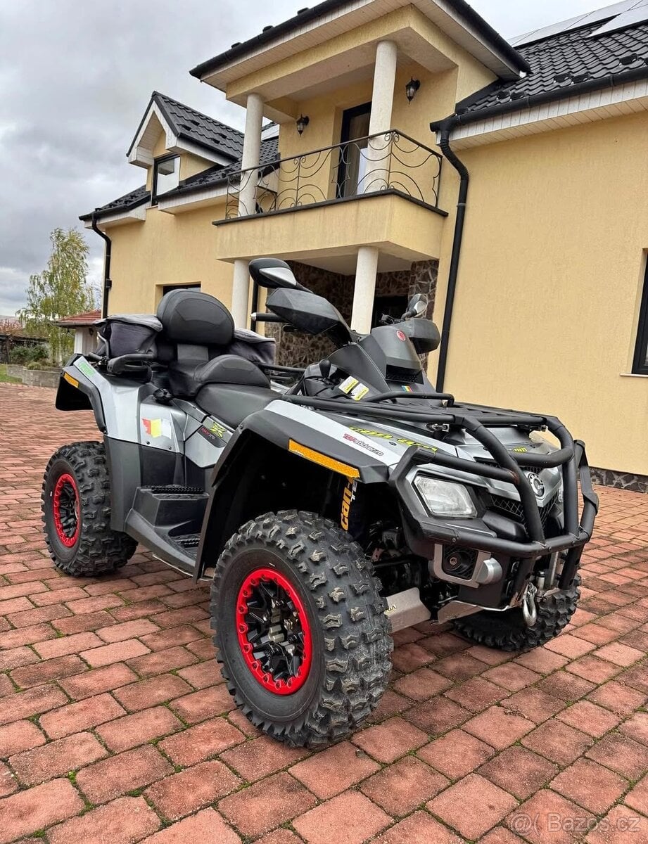Čtyřkolka Can-Am Outlander MAX 800R XT-P