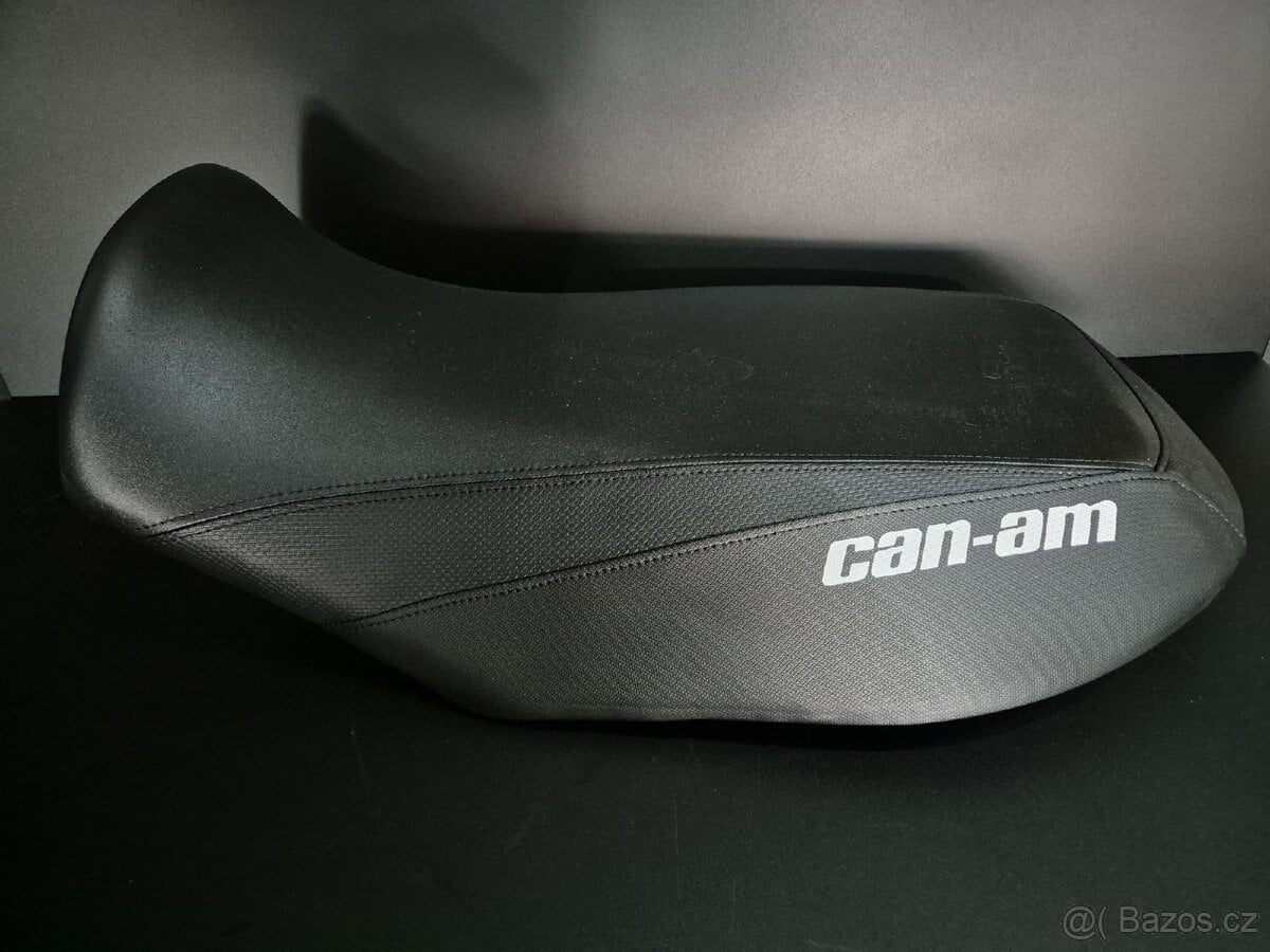 Can-am Renegade sedačka
