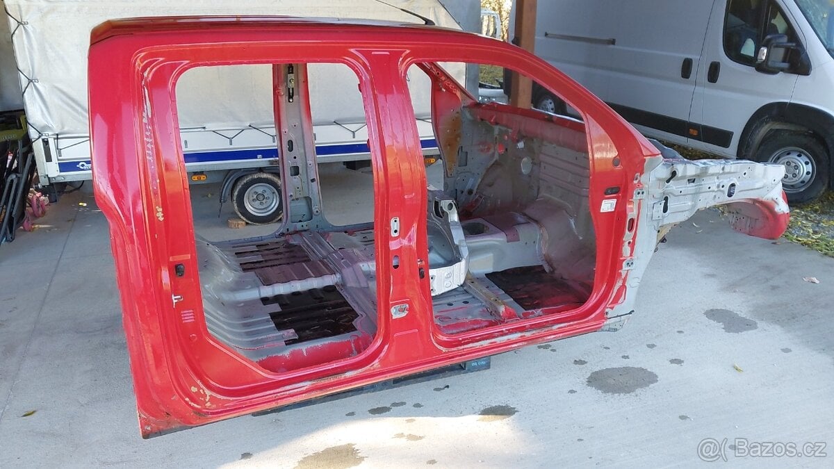 Nissan D40 –  Karoserie