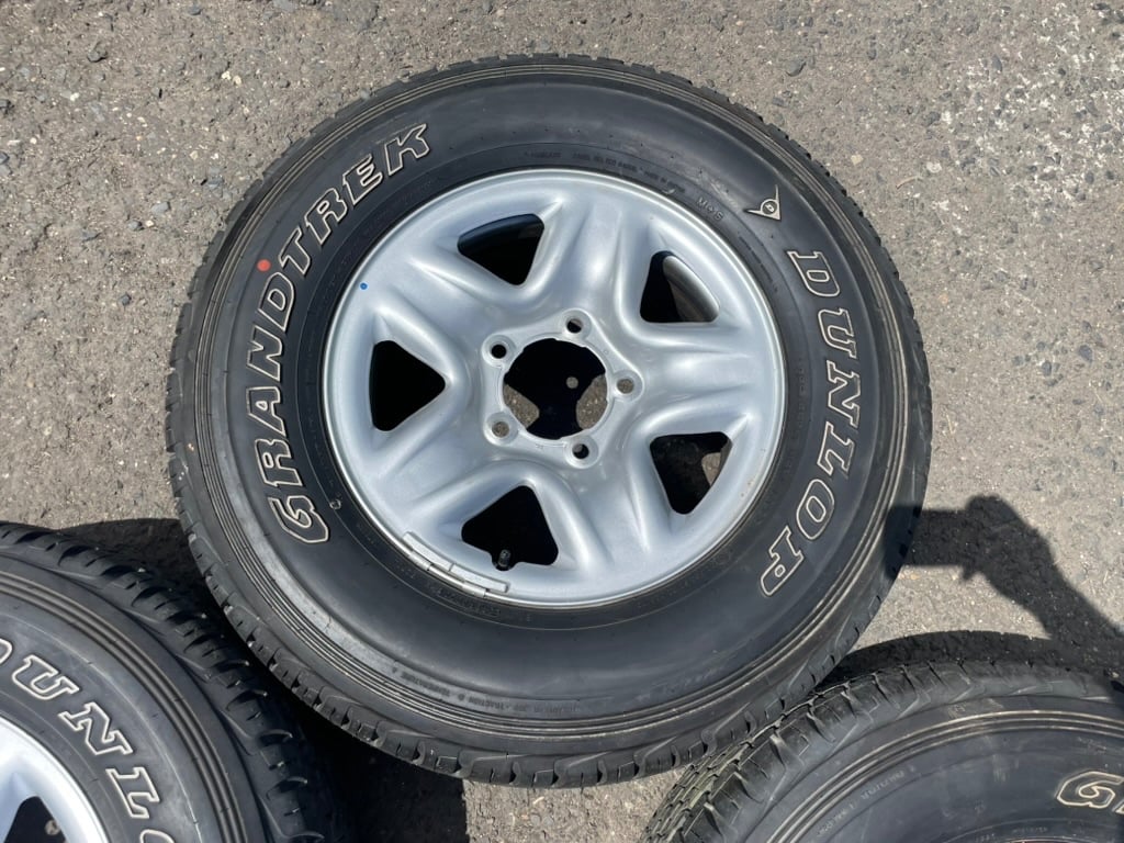 zánovní sada kol TOYOTA LAND CRUISER