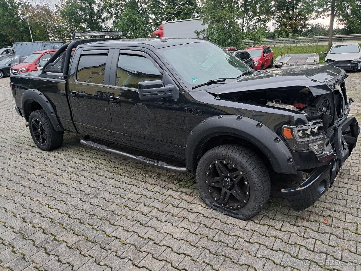 Ford F 150 5.4 l, 210. t km. Super doplňky