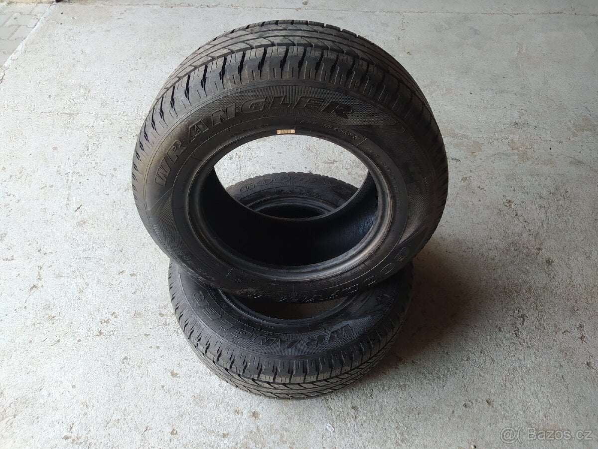 Good Year Wrangler 265/65 R17