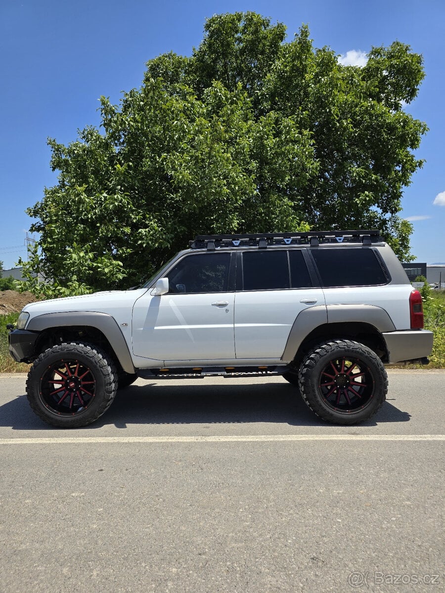 Hliníkový strešný nosič Nissan Patrol Y61