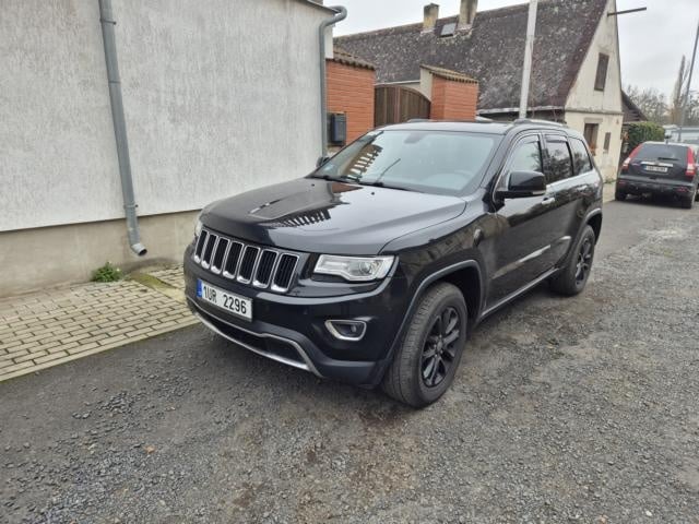 Prodám Jeep Grand Cherokee 3.0 CRDi 184kW OVERLAND - 4x4