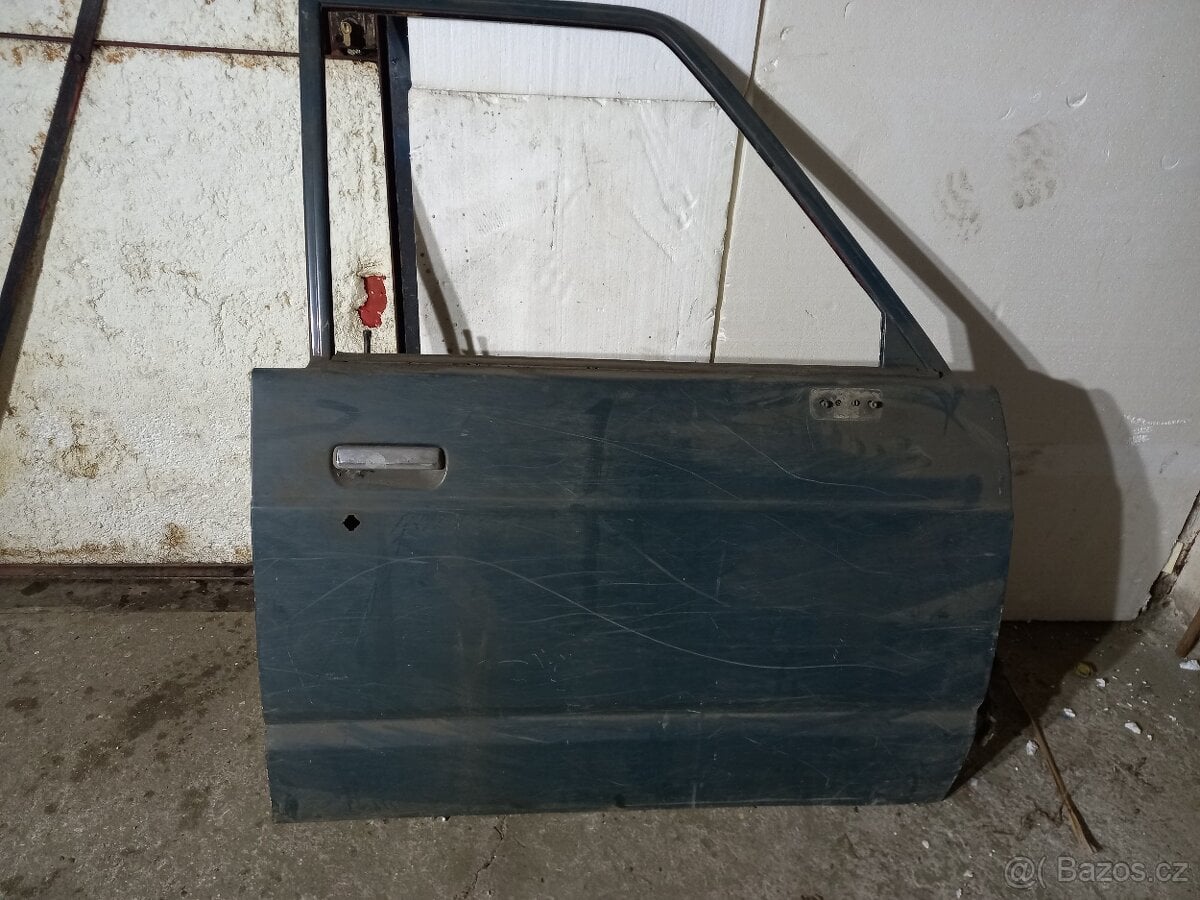 Dveře Nissan Patrol Y60