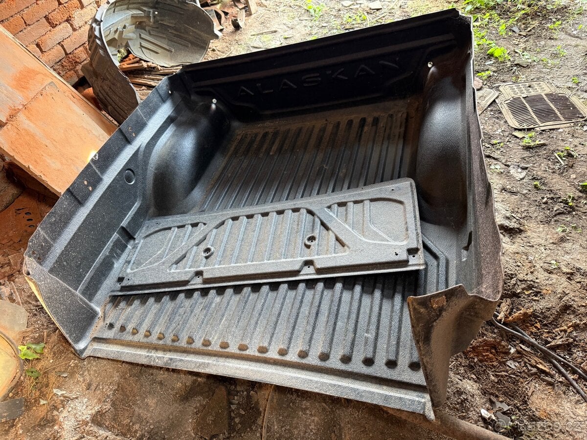 Plast do korby Alaskan Navara