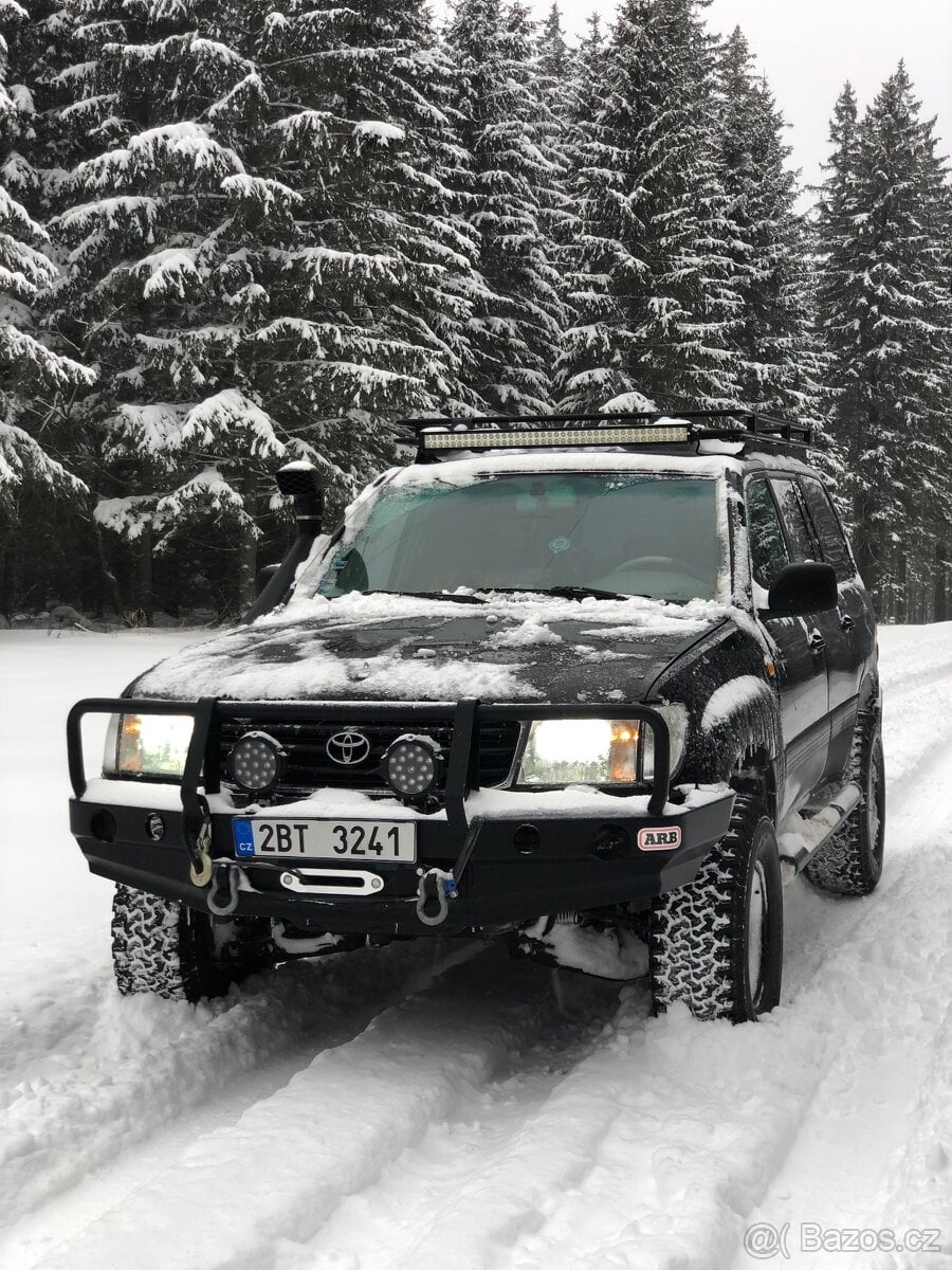 Toyota Land Cruiser 100 – offroad výbava, nový motor