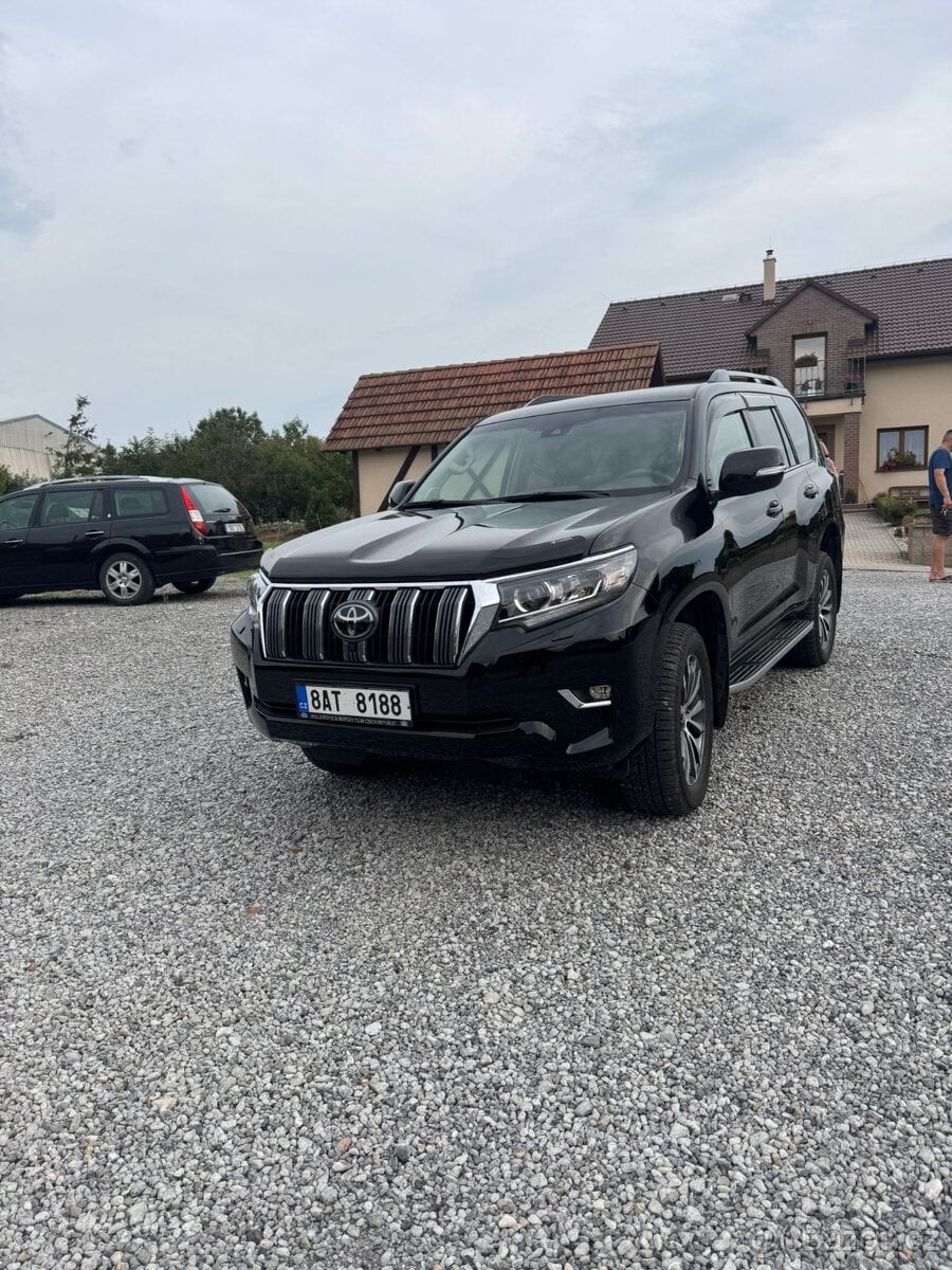 Prodám ..Toyotu land cruiser 150