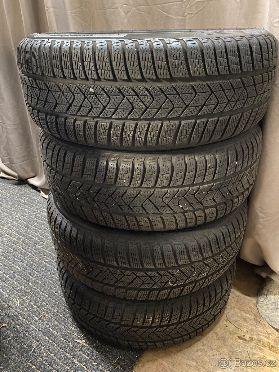 Zimní pneumatiky Pirelli 225/50R18 95H