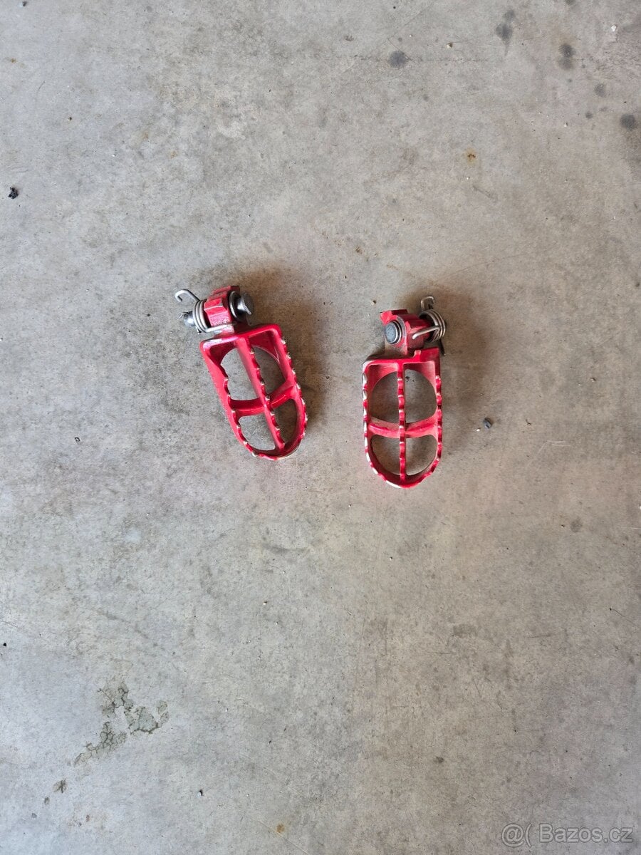 Stupačky Husqvarna 125