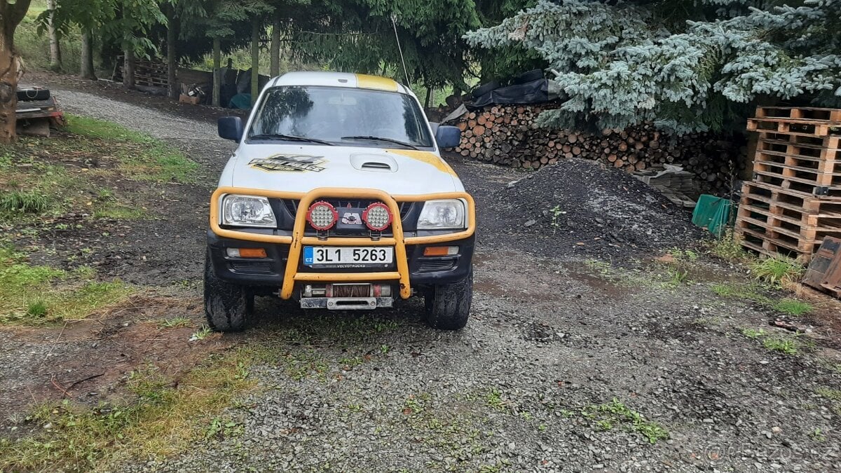 L 200 4×4 offroad Pick up extrem