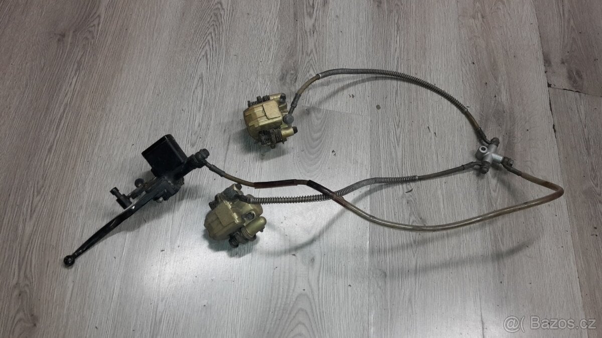 Přední kapalinová brzda 250ccm