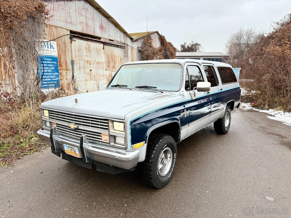1984 Chevrolet Suburban K10 | 4x4 | 5.7 V8 | Perfektní