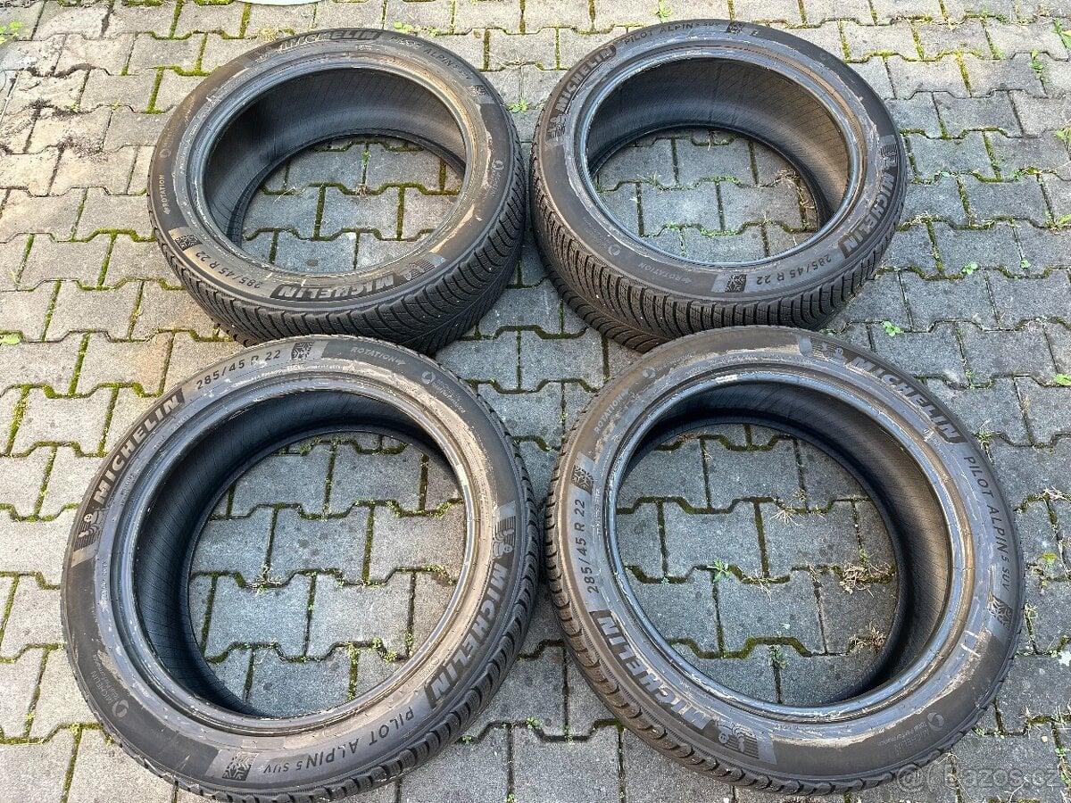 285/45 R22 Zimní pneumatiky MICHELIN