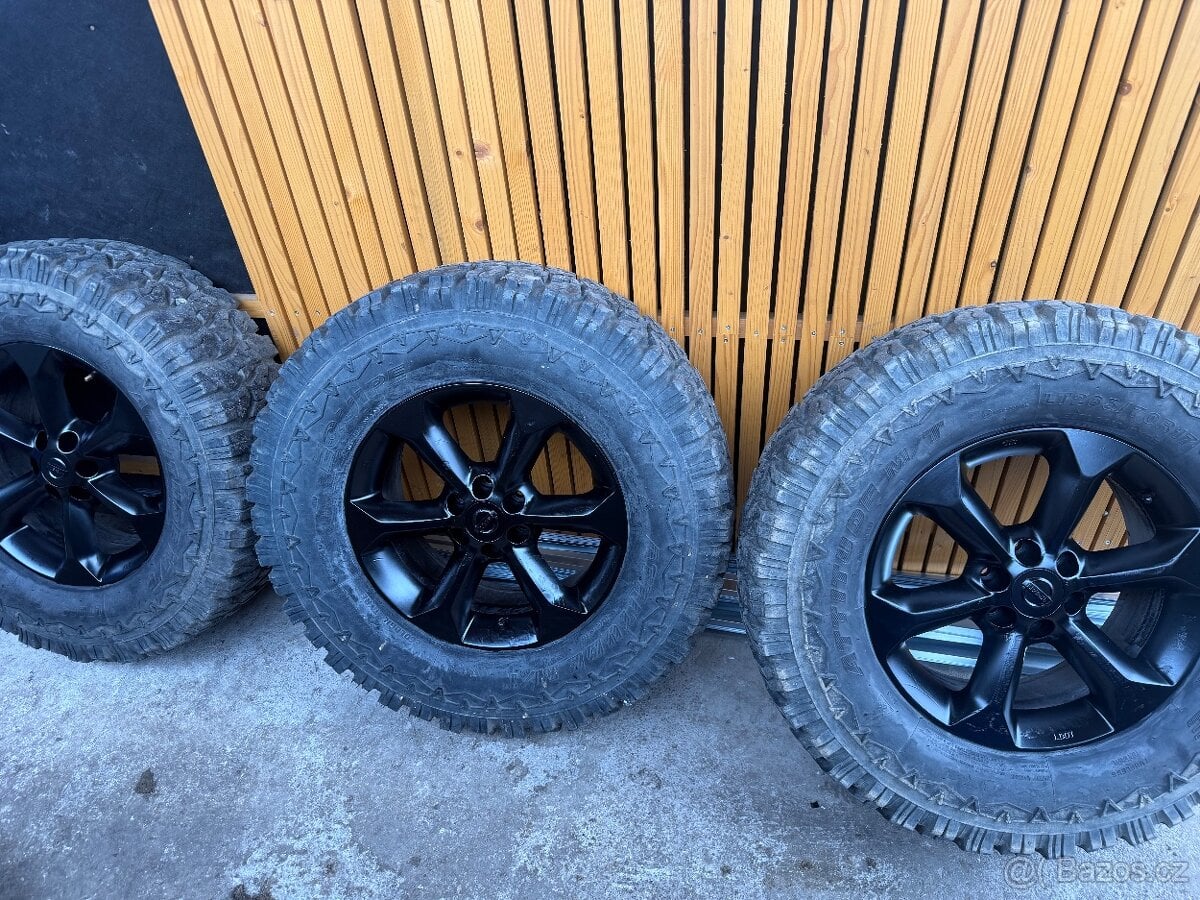 Kola nissan Navara d40