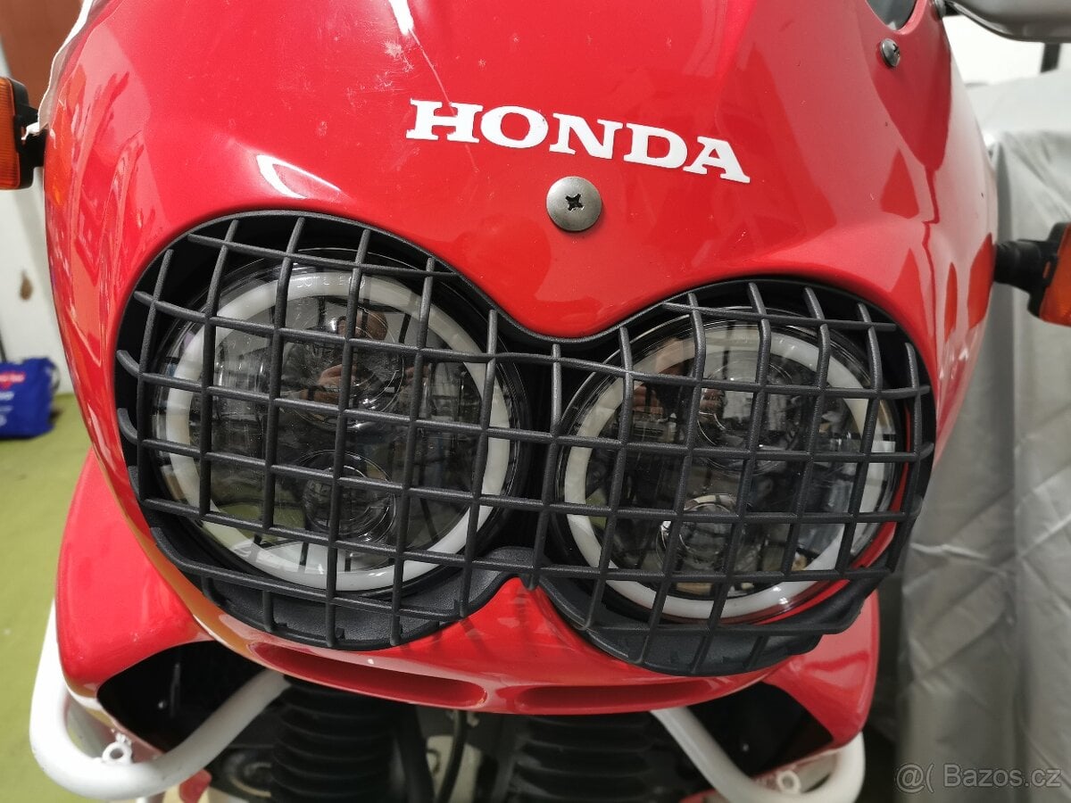 Honda XRV 750 RD07A Africa Twin Mriežka Svetlometu