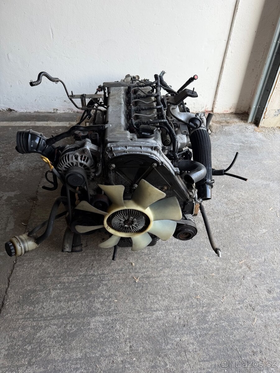 Kia Sorento 2.5 CRDi 103 kW – kompletní motor + převodovka (